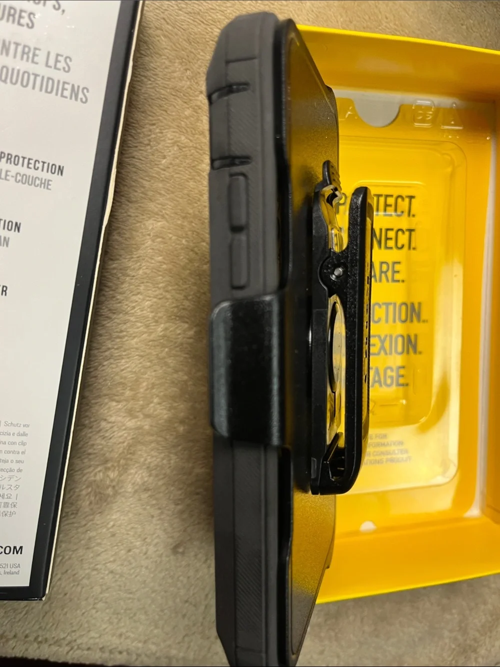 OtterBox Defender Series Rugged Protection Case in Black